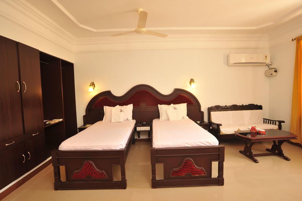 Indraprastha Beach Resort 瓦尔卡拉 外观 照片