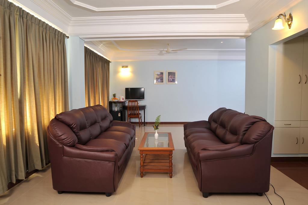Indraprastha Beach Resort 瓦尔卡拉 外观 照片
