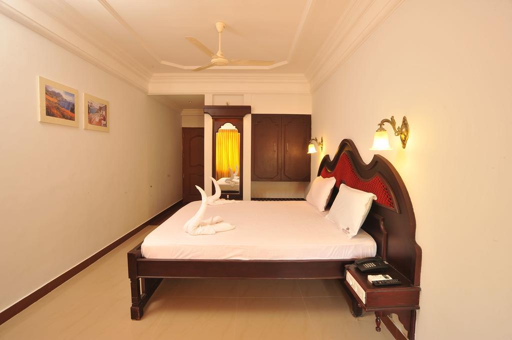 Indraprastha Beach Resort 瓦尔卡拉 外观 照片