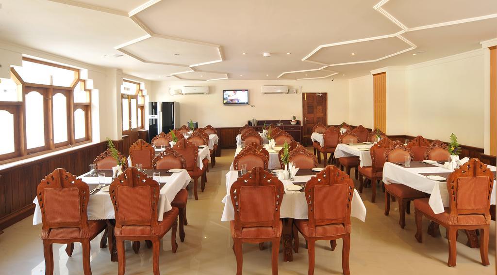 Indraprastha Beach Resort 瓦尔卡拉 外观 照片