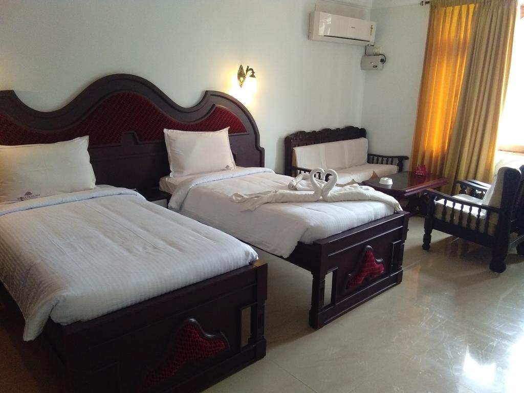 Indraprastha Beach Resort 瓦尔卡拉 外观 照片
